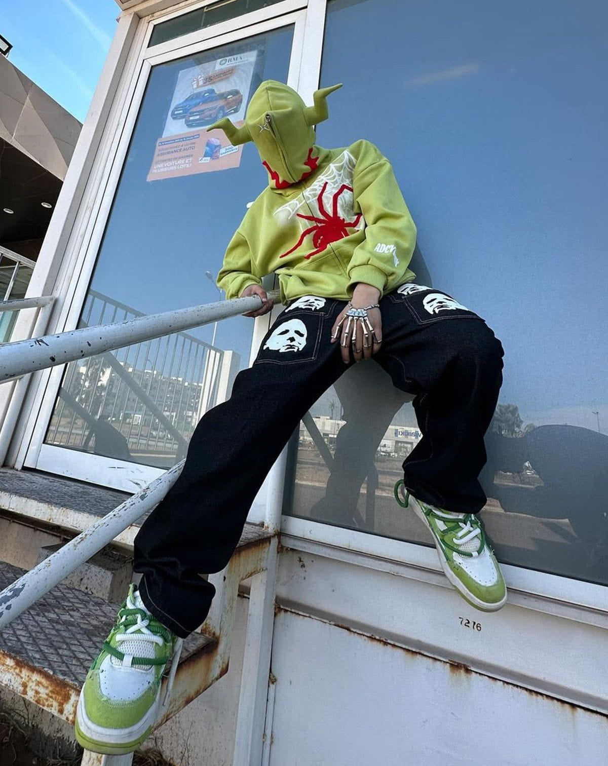 Fushya Horn Design Flocking Spider Zip Up Hoodie
