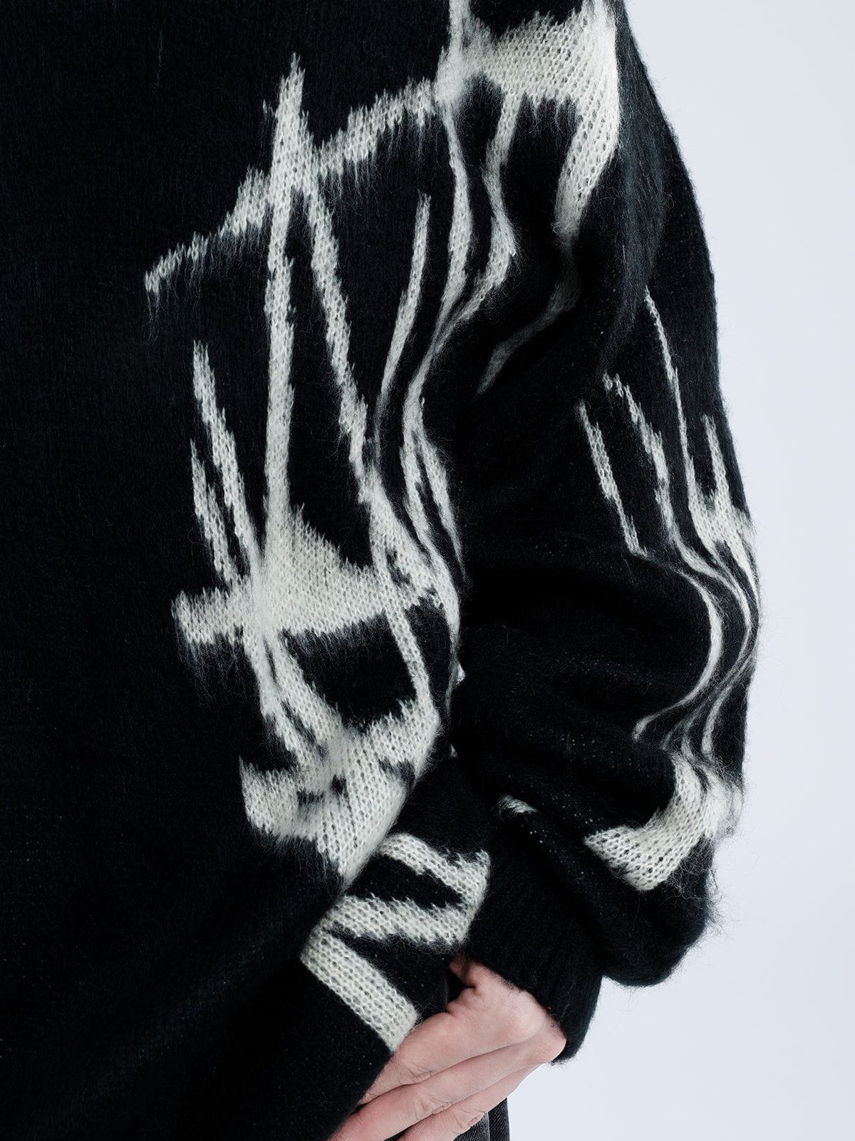 Fushya Irregular Graffiti Sweater